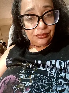 Snapshot of PichyPrettyPussy chatting on 3, 10, 2025 PichyPrettyPussy online show from 3, 10, 2025