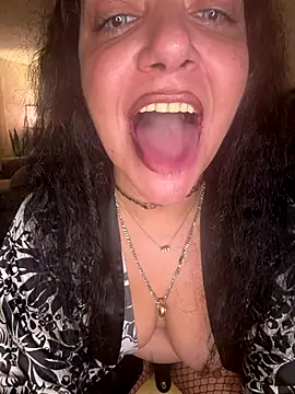 Snapshot of PichyPrettyPussy chatting on 20, 11, 2025 PichyPrettyPussy online show from 20, 11, 2025