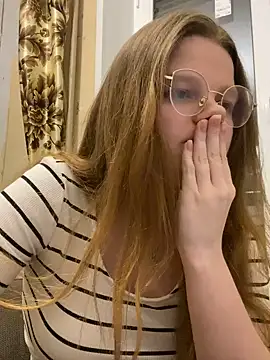 Snapshot of -MimmiLissa- chatting on 19, 1, 2025 -MimmiLissa- online show from 19, 1, 2025