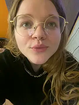 Snapshot of -MimmiLissa- chatting on 26, 10, 2025 -MimmiLissa- online show from 26, 10, 2025