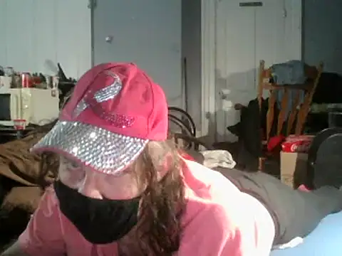 Snapshot of Valarie83 chatting on 4, 1, 2025 Valarie83 online show from 4, 1, 2025