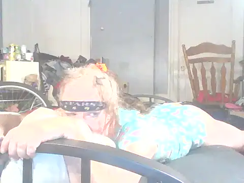 Snapshot of Valarie83 chatting on 7, 2, 2025 Valarie83 online show from 7, 2, 2025