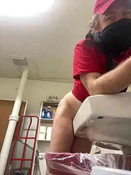 Snapshot of Valarie83 chatting on 11, 2, 2025 Valarie83 online show from 11, 2, 2025