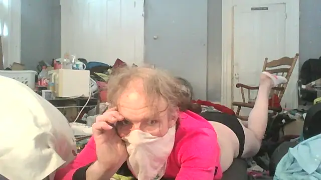 Snapshot of Valarie83 chatting on 23, 2, 2025 Valarie83 online show from 23, 2, 2025