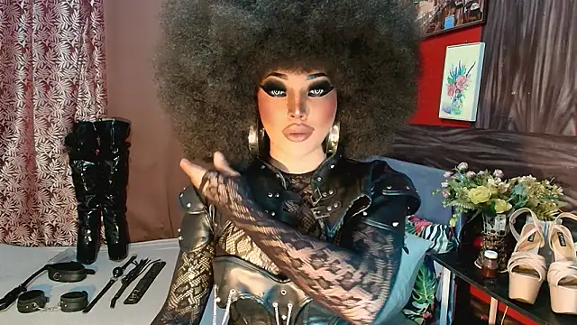 Snapshot of trixxielicious chatting on 15, 2, 2026 trixxielicious online show from 15, 2, 2026