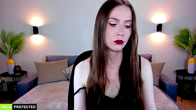 TheWoman   online show from 3, 7, 2026
