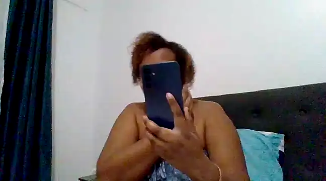 Nathyjess195 online show from 10, 12, 2024