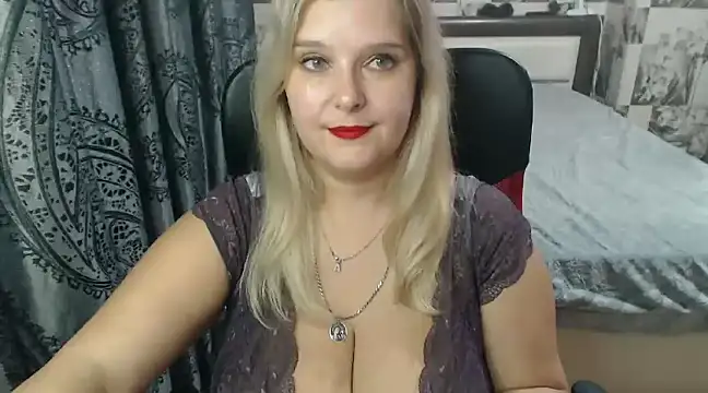 Snapshot of Boolochka chatting on 11, 12, 2024 Boolochka online show from 11, 12, 2024