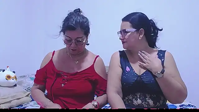 Snapshot of sexycristina_2 chatting on 25, 9, 2025 sexycristina 2 online show from 25, 9, 2025
