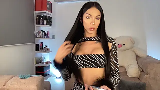 Michell simons online show from 1, 2, 2025