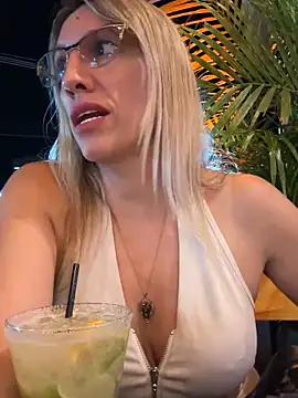 Snapshot of Gatitacarlita chatting on 20, 12, 2024 Gatitacarlita online show from 20, 12, 2024