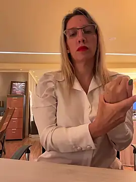 Snapshot of Gatitacarlita chatting on 14, 2, 2025 Gatitacarlita online show from 14, 2, 2025