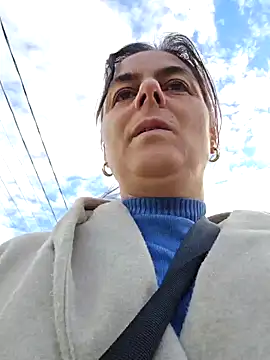 IsabelleCraft online show from 9, 10, 2025