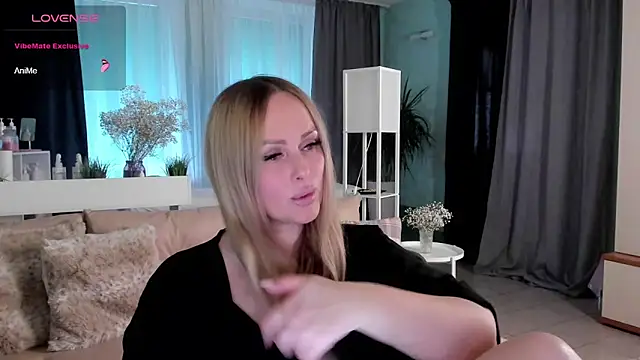 Snapshot of Libby_Nora chatting on 12, 1, 2025 Libby Nora online show from 12, 1, 2025