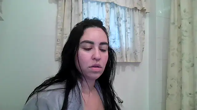 Snapshot of WetFlower69 chatting on 18, 6, 2026 WetFlower69 online show from 18, 6, 2026