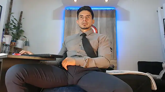 Andrew 4  online show from 24, 4, 2026