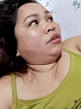 Snapshot of XXLorie_02 chatting on 2, 3, 2025 XXLorie 02 online show from 2, 3, 2025