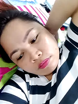 Snapshot of XXLorie_02 chatting on 4, 3, 2025 XXLorie 02 online show from 4, 3, 2025