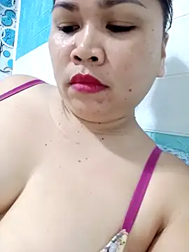 Snapshot of XXLorie_02 chatting on 14, 3, 2025 XXLorie 02 online show from 14, 3, 2025