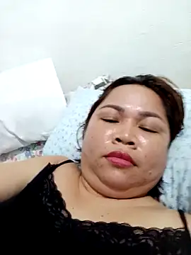 Snapshot of XXLorie_02 chatting on 17, 9, 2025 XXLorie 02 online show from 17, 9, 2025