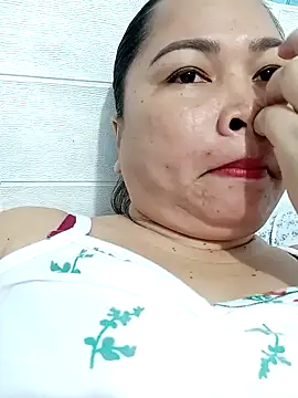 Snapshot of XXLorie_02 chatting on 24, 9, 2025 XXLorie 02 online show from 24, 9, 2025