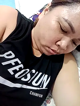 Snapshot of XXLorie_02 chatting on 7, 10, 2025 XXLorie 02 online show from 7, 10, 2025