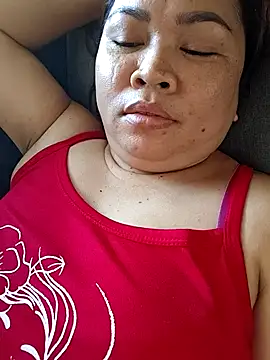 Snapshot of XXLorie_02 chatting on 7, 11, 2025 XXLorie 02 online show from 7, 11, 2025