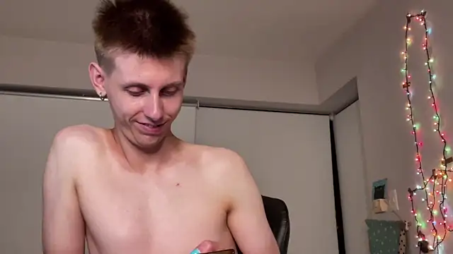 Snapshot of vladdymeow chatting on 12, 1, 2025 vladdymeow online show from 12, 1, 2025