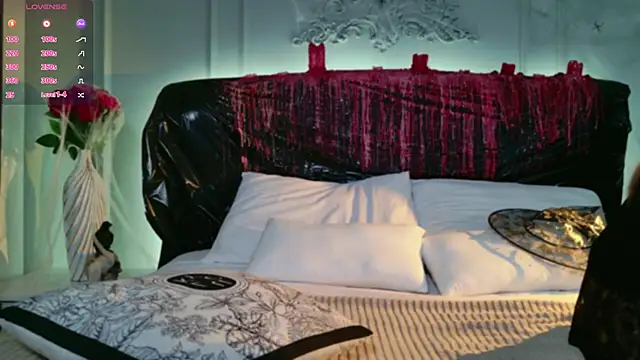 Eille Elfie online show from 21, 10, 2025