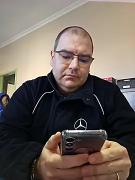 Andrew1900529 online show from 12, 1, 2026