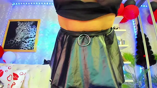 Snapshot of FlowerofLove chatting on 11, 3, 2025 FlowerofLove online show from 11, 3, 2025