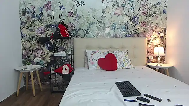 RoseDiamond06 online show from 6, 7, 2026