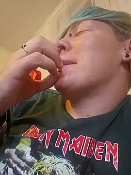 PinkTheHawk online show from 22, 12, 2024