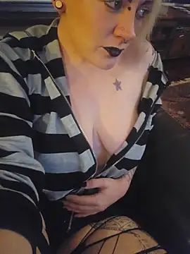 PinkTheHawk online show from 16, 10, 2025