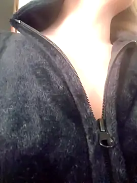 PinkTheHawk online show from 4, 3, 2026