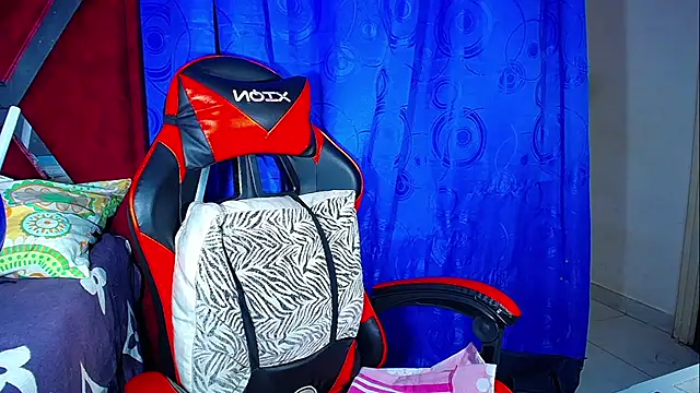 DanisaBrown online show from 13, 2, 2026