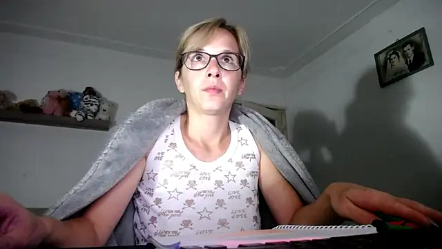 SexxyLety online show from 28, 9, 2025