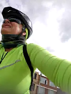 Snapshot of emma_tour chatting on 12, 12, 2024 emma tour online show from 12, 12, 2024