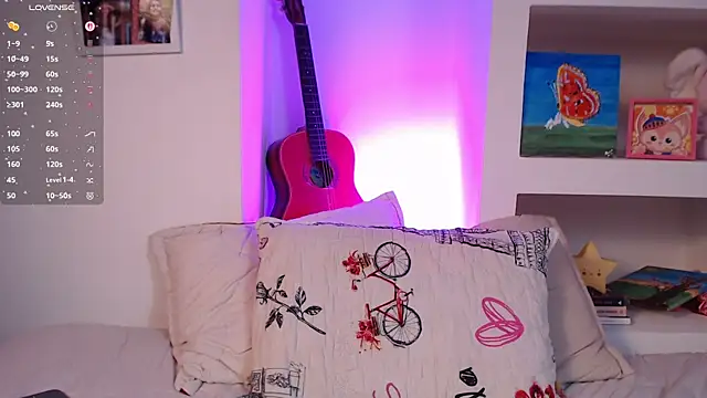 lailypink online show from 11, 7, 2026