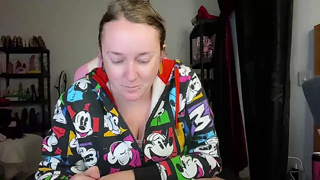 kisicaxx online show from 15, 1, 2026