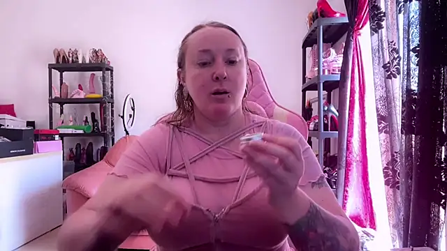kisicaxx online show from 26, 5, 2026