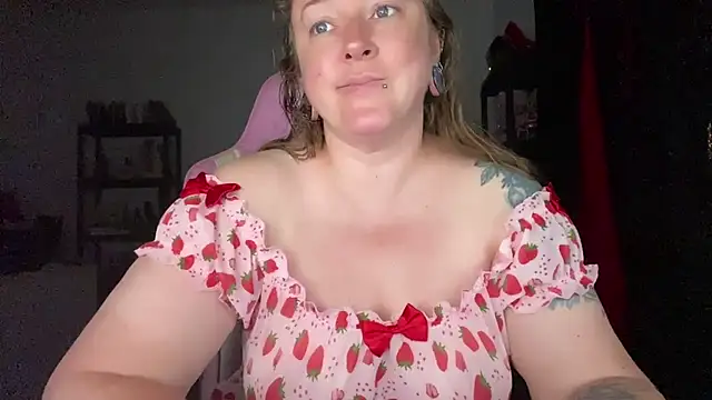 kisicaxx online show from 10, 7, 2026