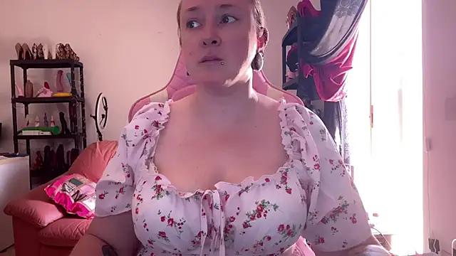 kisicaxx online show from 16, 7, 2026