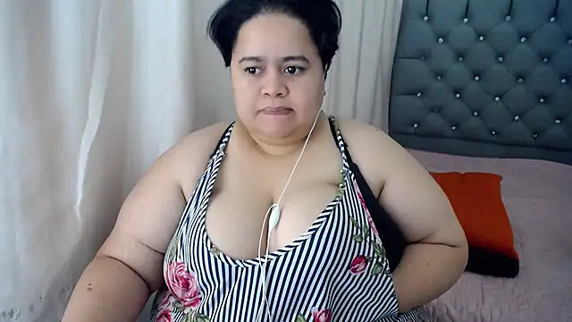 Snapshot of hotlesby4uxxx chatting on 10, 12, 2024 hotlesby4uxxx online show from 10, 12, 2024