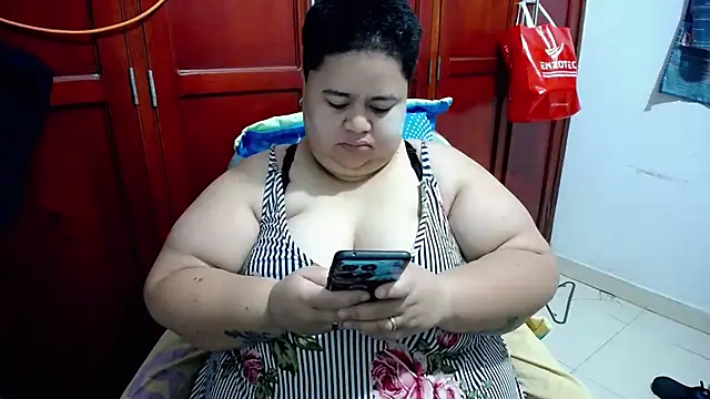 hotlesby4uxxx online show from 25, 5, 2026