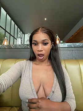 Snapshot of __Nessa__ chatting on 19, 7, 2026 Nessa online show from 19, 7, 2026