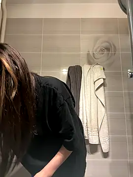 Snapshot of IrisBlues chatting on 3, 11, 2025 IrisBlues online show from 3, 11, 2025