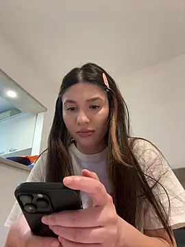 Snapshot of IrisBlues chatting on 5, 11, 2025 IrisBlues online show from 5, 11, 2025