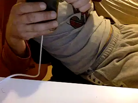 Snapshot of BADGUY2021 chatting on 16, 1, 2025 BADGUY2021 online show from 16, 1, 2025