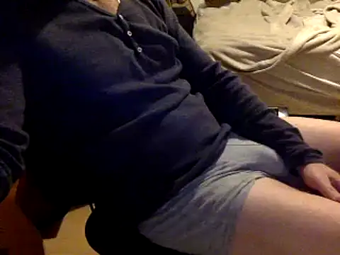 Snapshot of BADGUY2021 chatting on 24, 2, 2025 BADGUY2021 online show from 24, 2, 2025